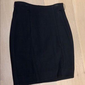 Alice and Olivia black stretchy mini skirt